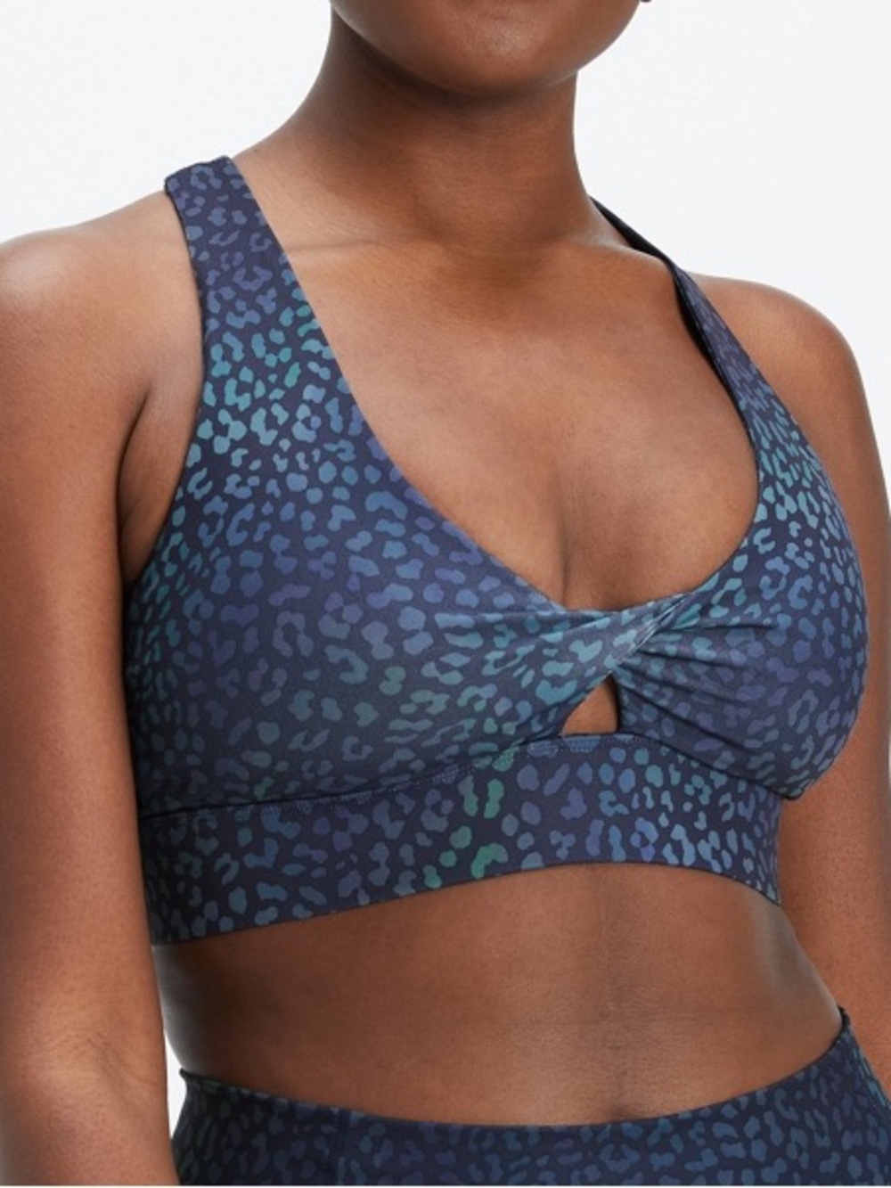 NEW Fabletics Oasis Twist Medium Impact Sports Bra Top Large Heatmap Leopard